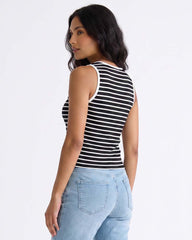 LADIES SLEEVELESS KNIT TANK TOP
