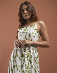 GIVO SLEEVELESS DRESS