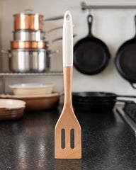 SLOTTED TURNER