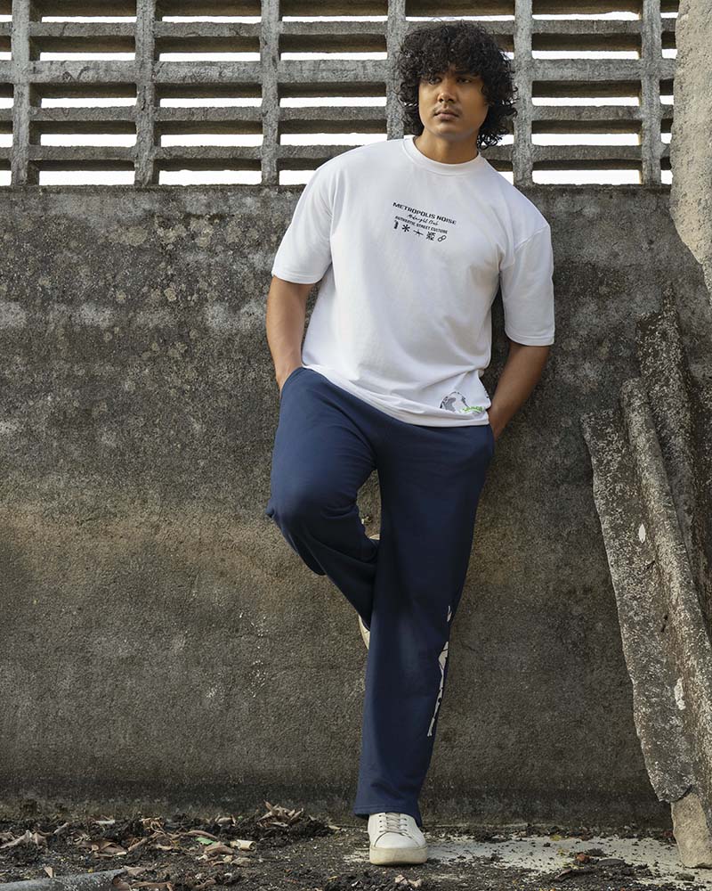 OVERSIZED GRAPHIC T - SHIRT