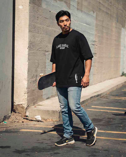 SAVAGE OVERSIZED GRAPHIC T - SHIRT