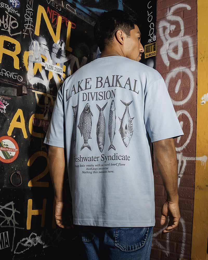 SAVAGE OVERSIZED GRAPHIC T - SHIRT