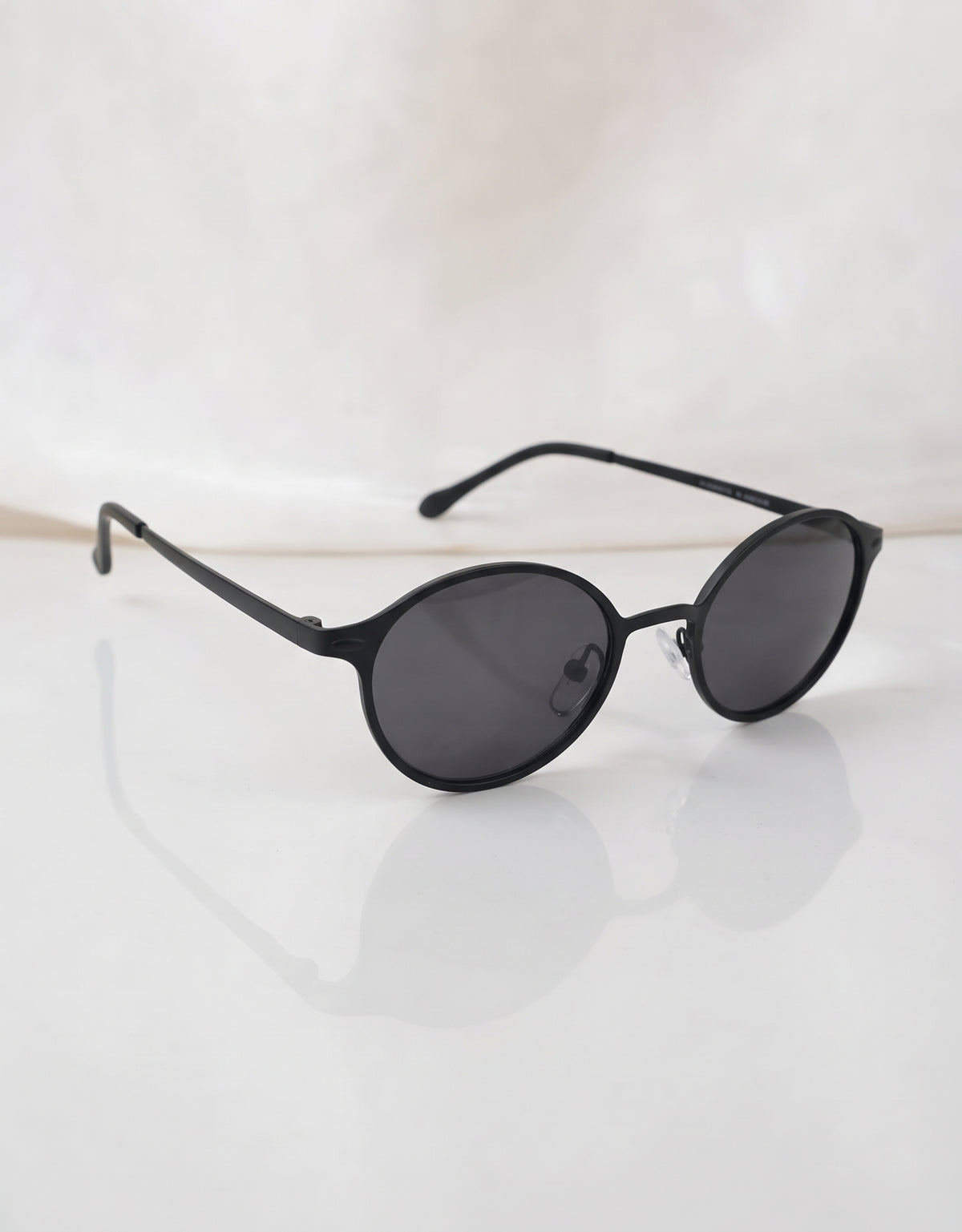 Fashionable Small Framed Fashion Glasses
