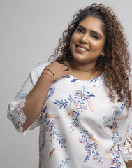PLUS SIZE  FLORAL PRINTED TOP
