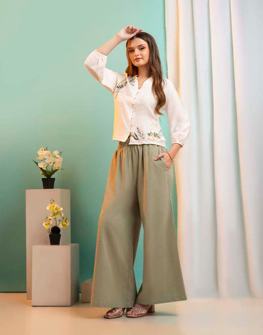 GIVO EMBROIDERED TOP