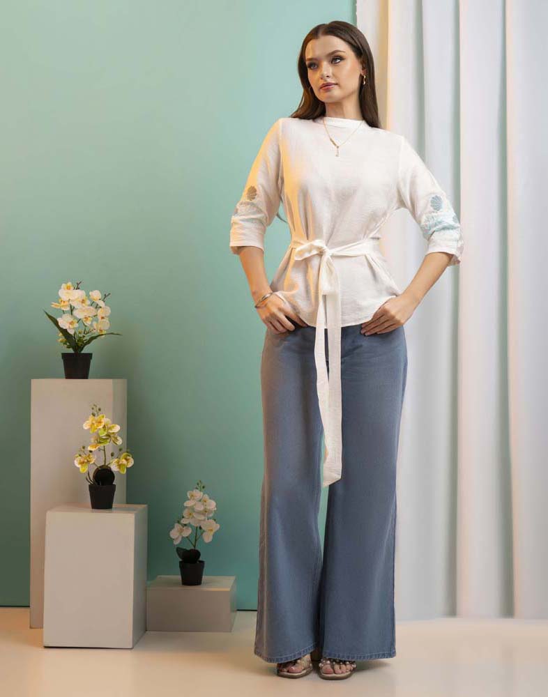 GIVO EMBROIDERED TOP