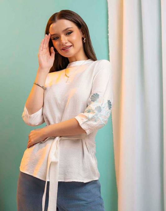 GIVO EMBROIDERED TOP