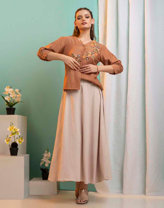 GIVO  EMBROIDERED TOP