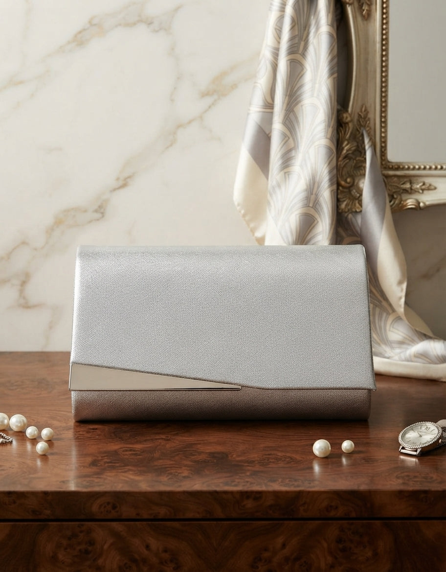 LADIES CASUAL CLUTCHES