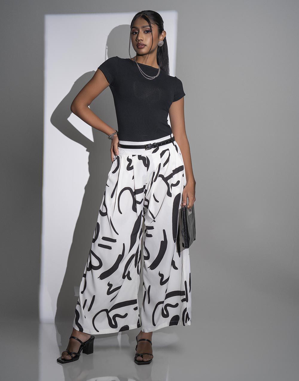 GIVO PRINTED WIDE LEG PANT