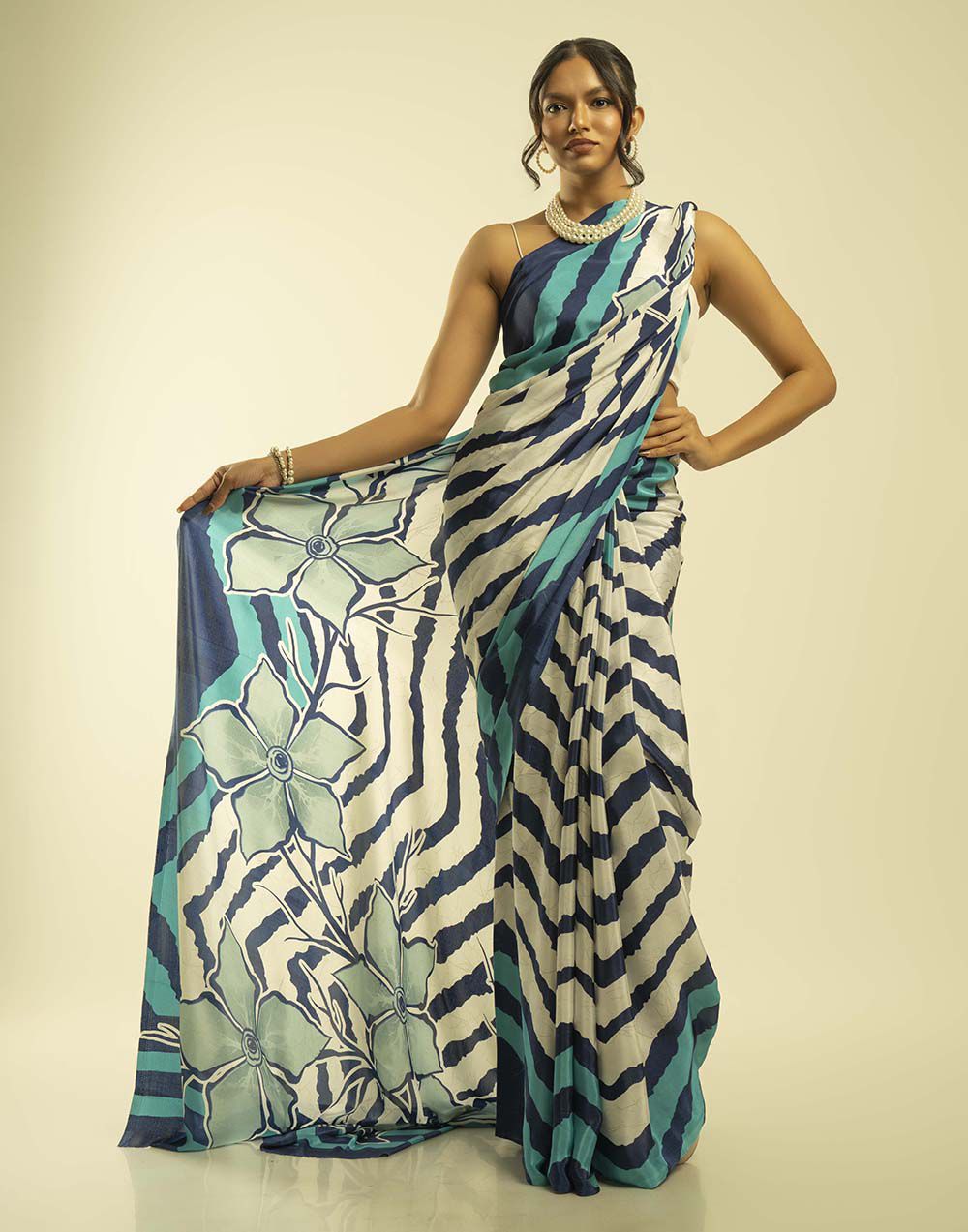 0305401993C2 (1)_Ladies_Saree_Fashion Bug Sri Lanka