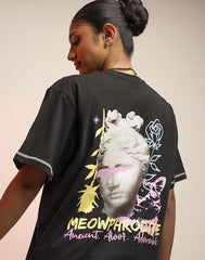 A .   OVERSIZED PRINTED T - SHIRT