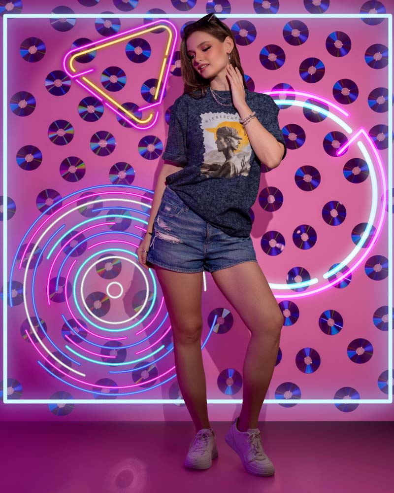 A . OVERSIZED PRINTED T - SHIRT