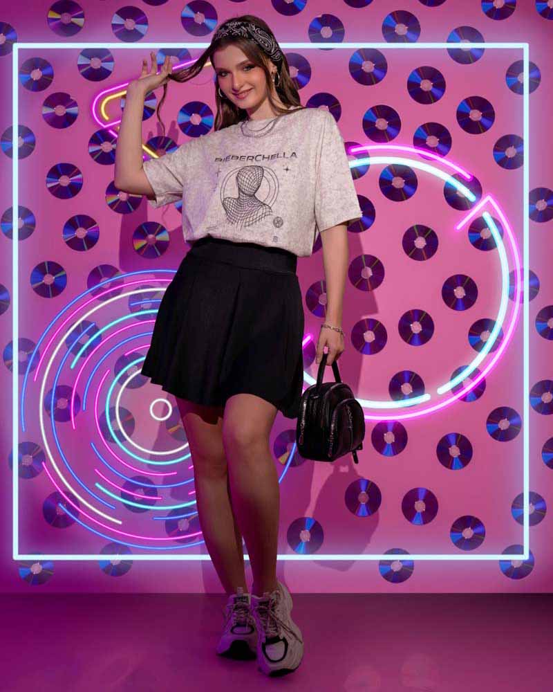 A . OVERSIZED PRINTED T - SHIRT
