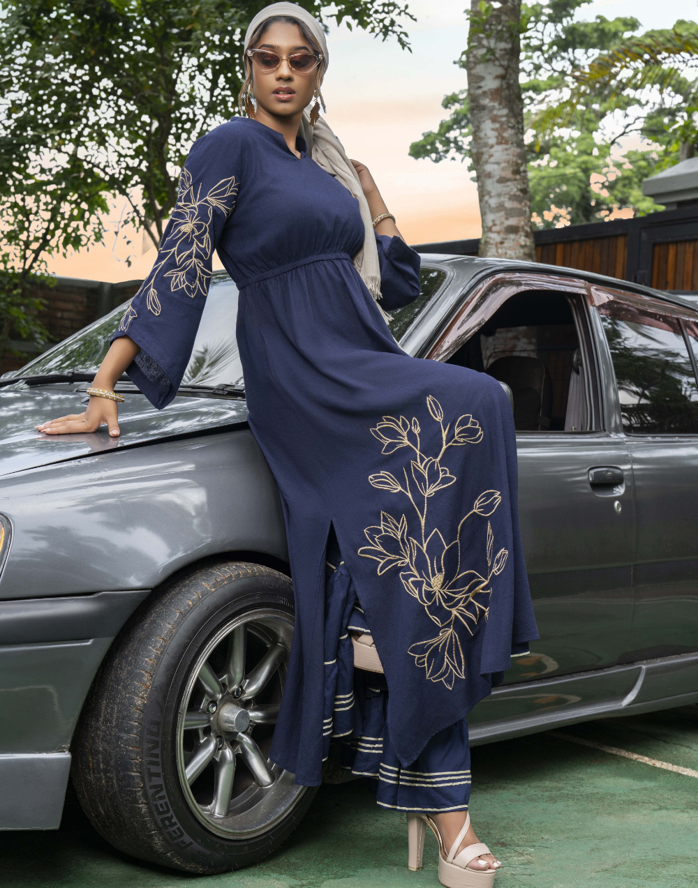 EMBROIDERED DRESS