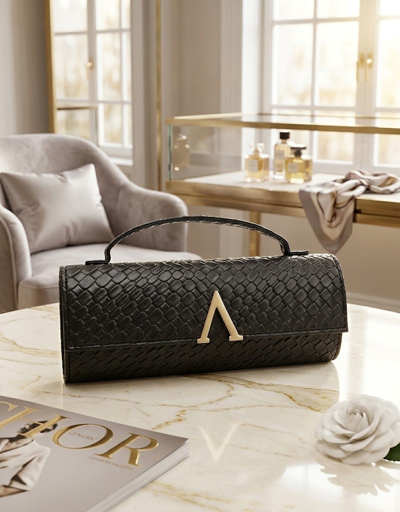 LADIES CASUAL CLUTCHES